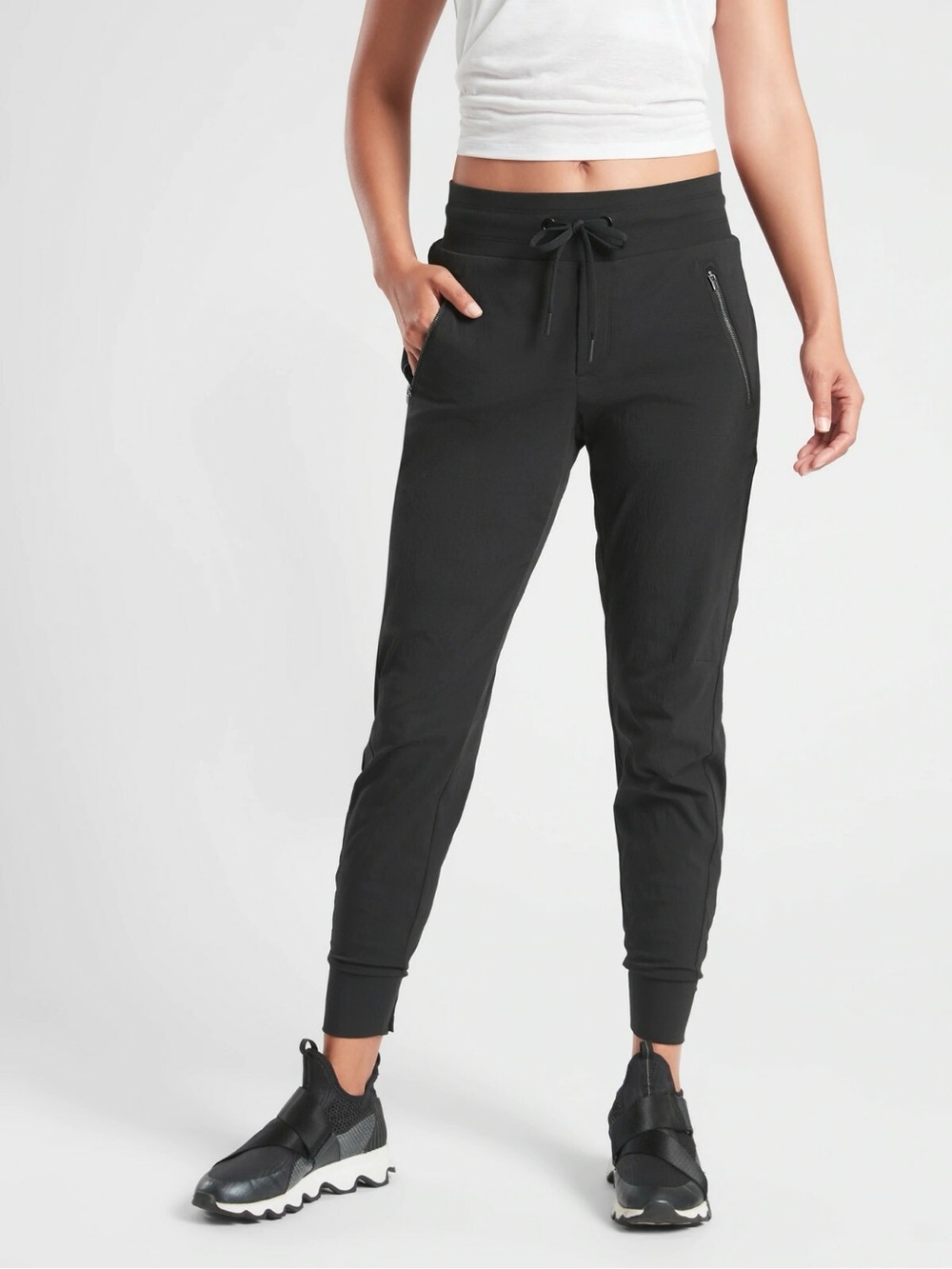 Athleta‎ Trekkie North Jogger In Black Size 4